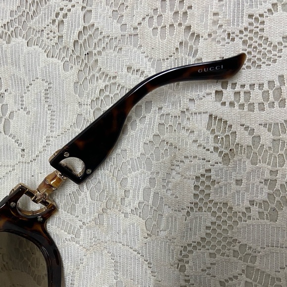 Gucci, Italy, GG29701S BrownTortoise Sunglasses with Original Case - Picture 11 of 16